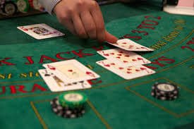 Pengguna melakukan login aman melalui aplikasi mobile hongtogel